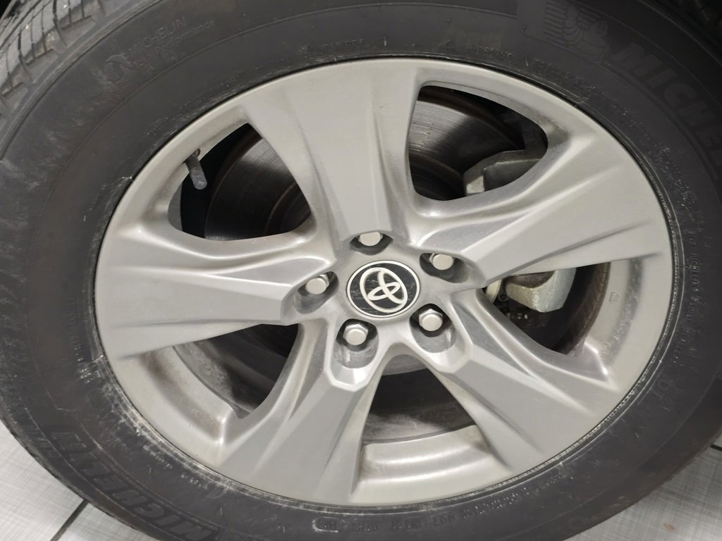 Used 2024 Toyota RAV4 XLE image 10