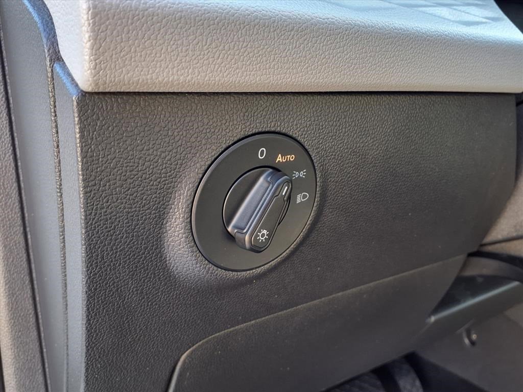 Used 2022 Volkswagen Taos S w/ IQ Drive S Package image 15