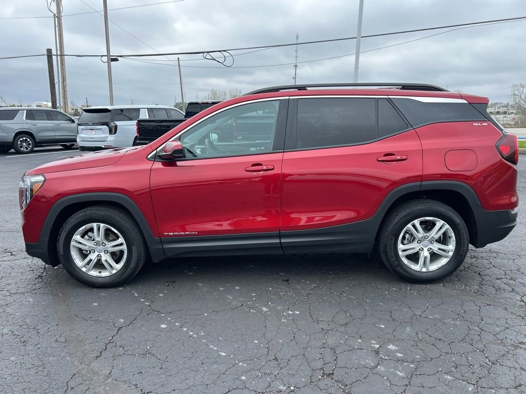 Used 2024 GMC Terrain SLT w/ Elevation Edition AWD/4WD image 8