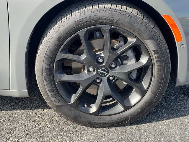 Used 2023 Chrysler Pacifica Touring-L w/ S Appearance Package image 7