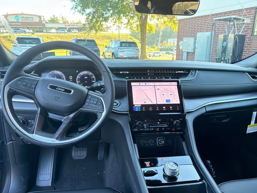 New 2025 Jeep Grand Cherokee L Laredo w/ Luxury Tech Group I image 13