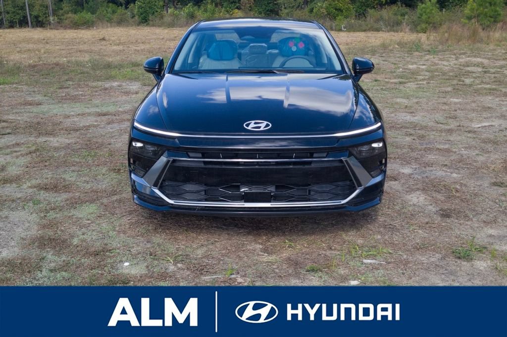 New 2025 Hyundai Sonata SEL FWD image 3