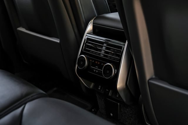 New 2026 Land Rover Range Rover SE AWD/4WD image 47
