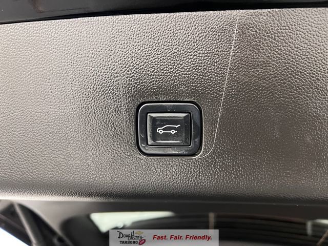 Used 2023 Chevrolet Traverse LT image 38