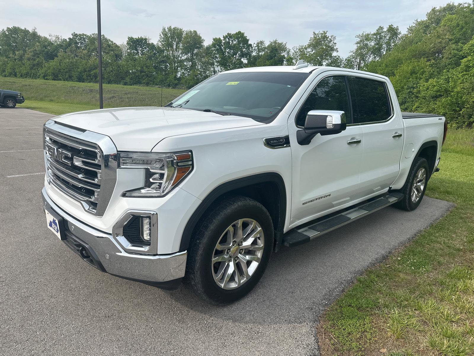 Used 2020 GMC Sierra 1500 SLT w/ SLT Premium Package AWD/4WD image 2