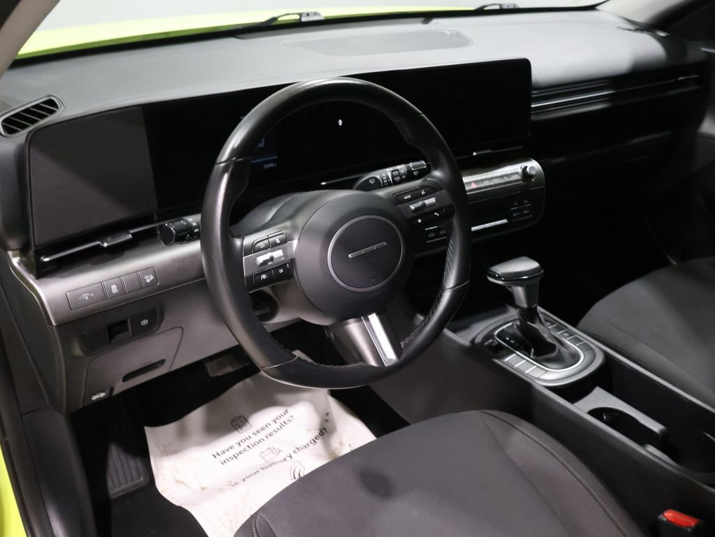 Used 2025 Hyundai Kona SEL image 16