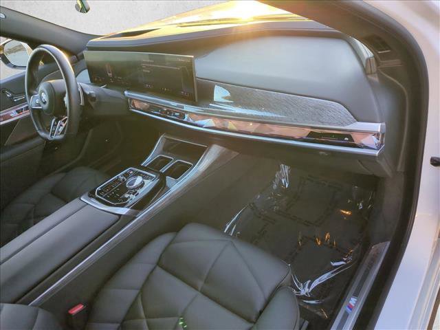 Certified 2024 BMW 740i w/ Premium Package 2 image 22