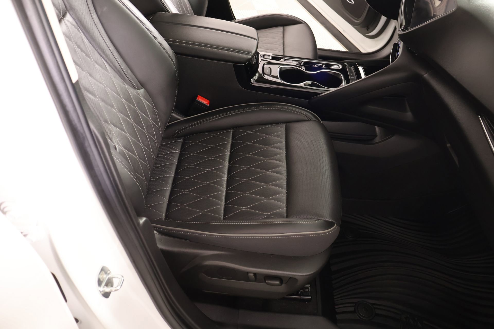 Used 2023 Buick Envision Avenir FWD image 13