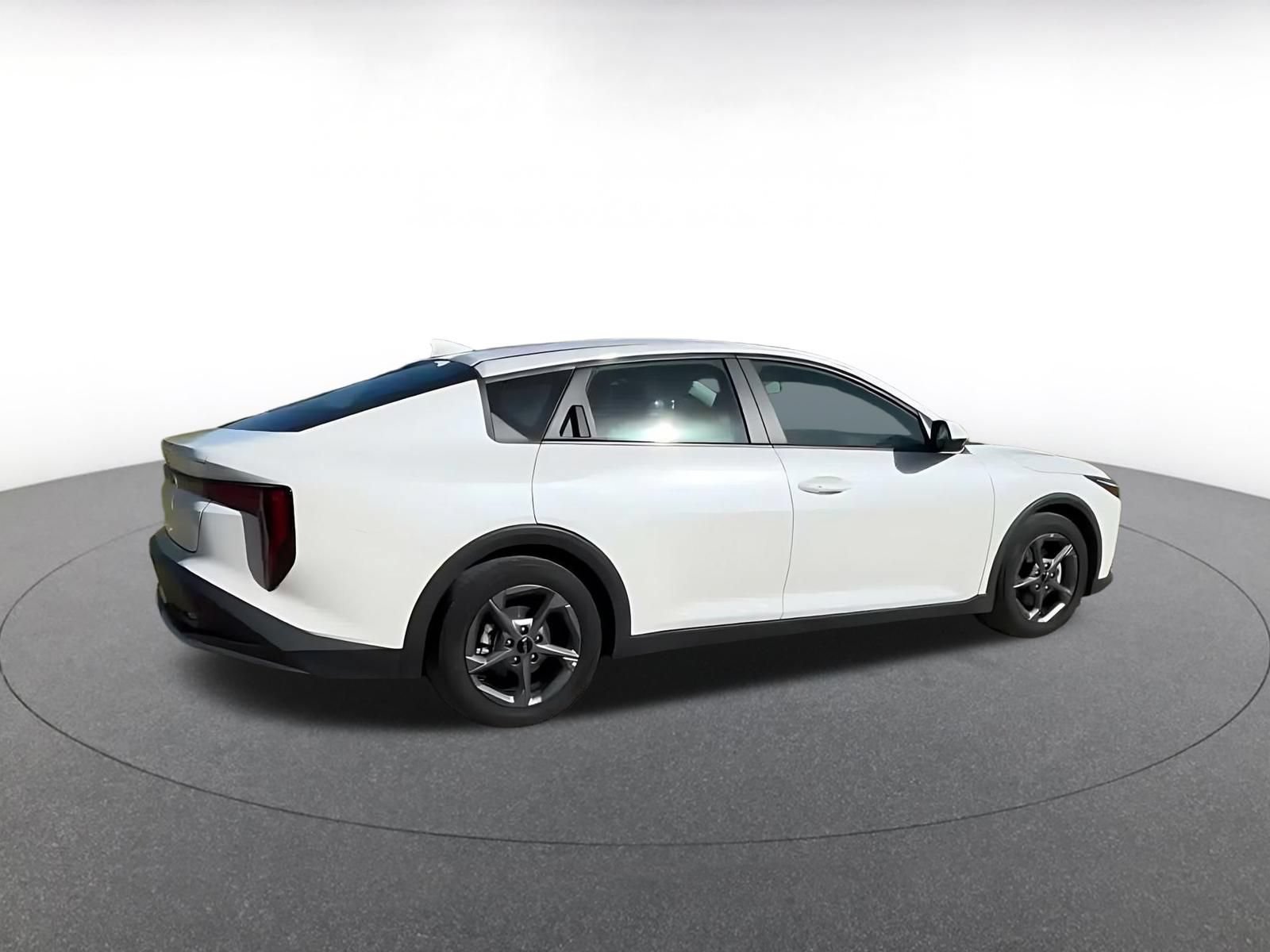 Used 2025 Kia K4 FWD image 15