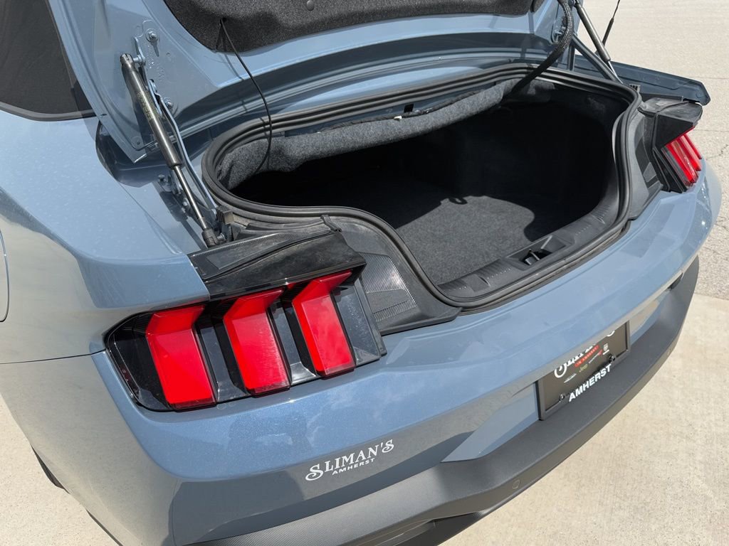 Used 2025 Ford Mustang Premium RWD image 15
