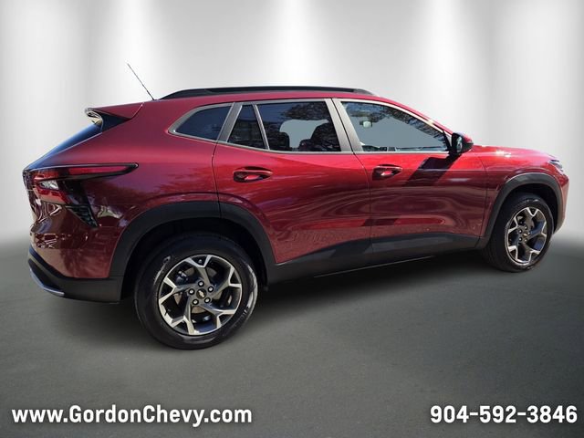 Certified 2025 Chevrolet Trax LT w/ LT Convenience Package image 6