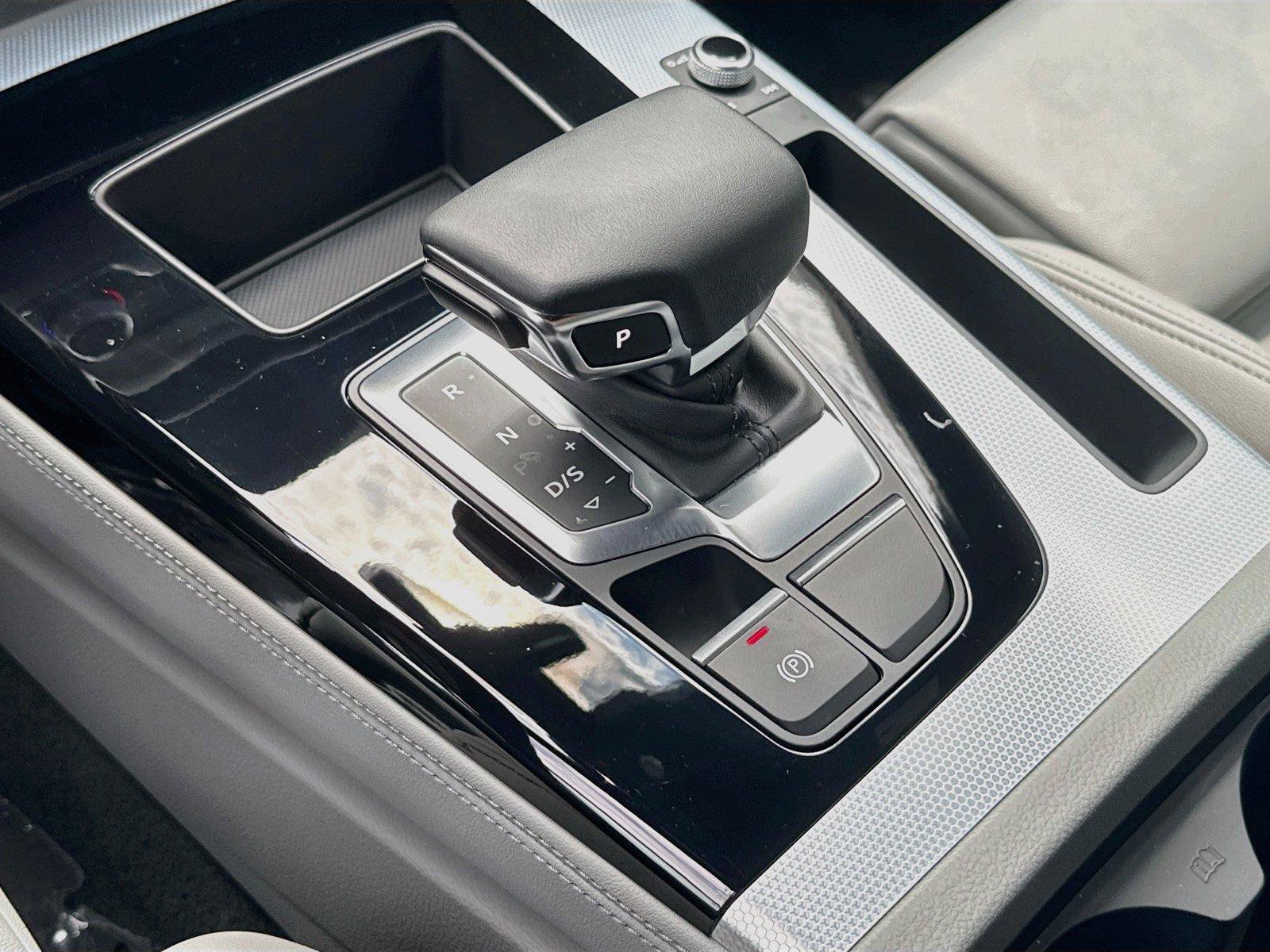 Certified 2024 Audi Q5 2.0T Premium Plus AWD/4WD image 17