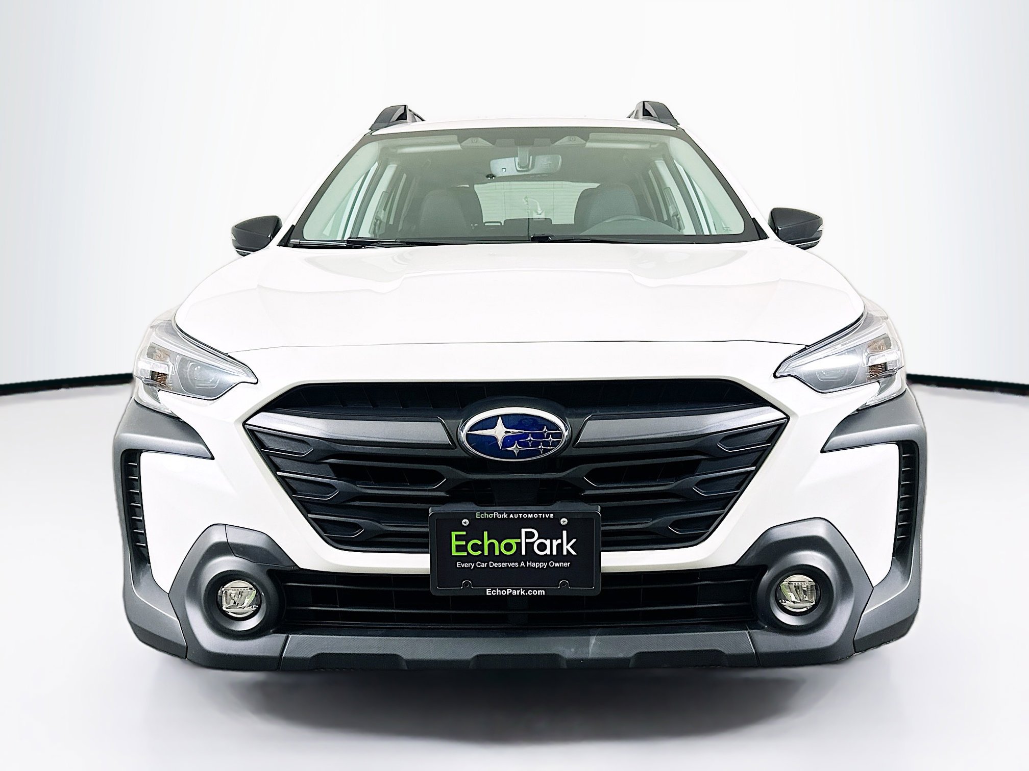 Used 2023 Subaru Outback Premium image 2