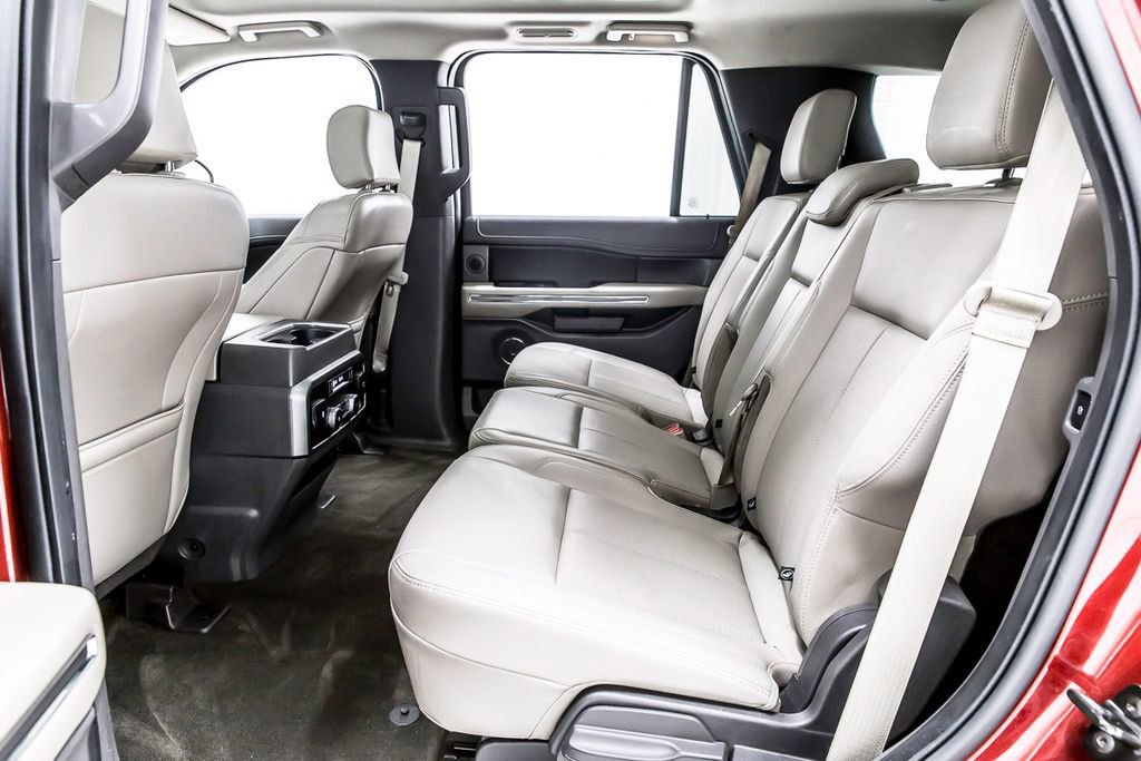 Used 2019 Ford Expedition XLT w/ Equipment Group 202A RWD image 28