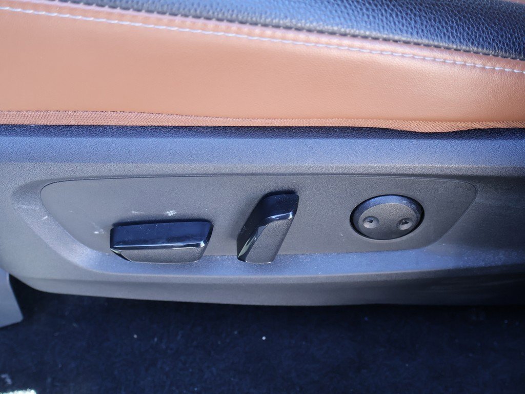 Used 2024 Nissan Pathfinder Platinum w/ Cargo Package image 37