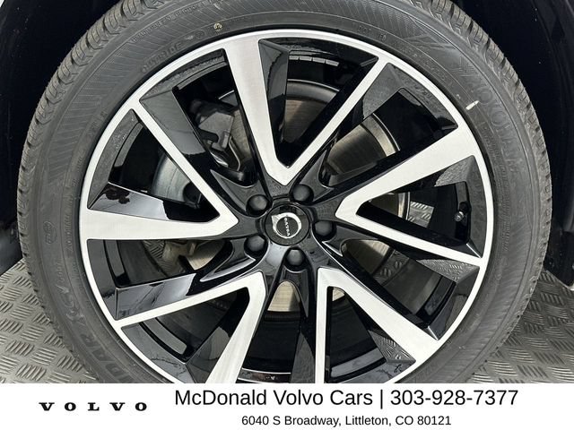 Certified 2024 Volvo XC90 B6 Plus AWD/4WD image 10