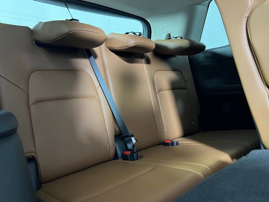 Used 2024 Nissan Pathfinder Platinum w/ Cargo Package image 31