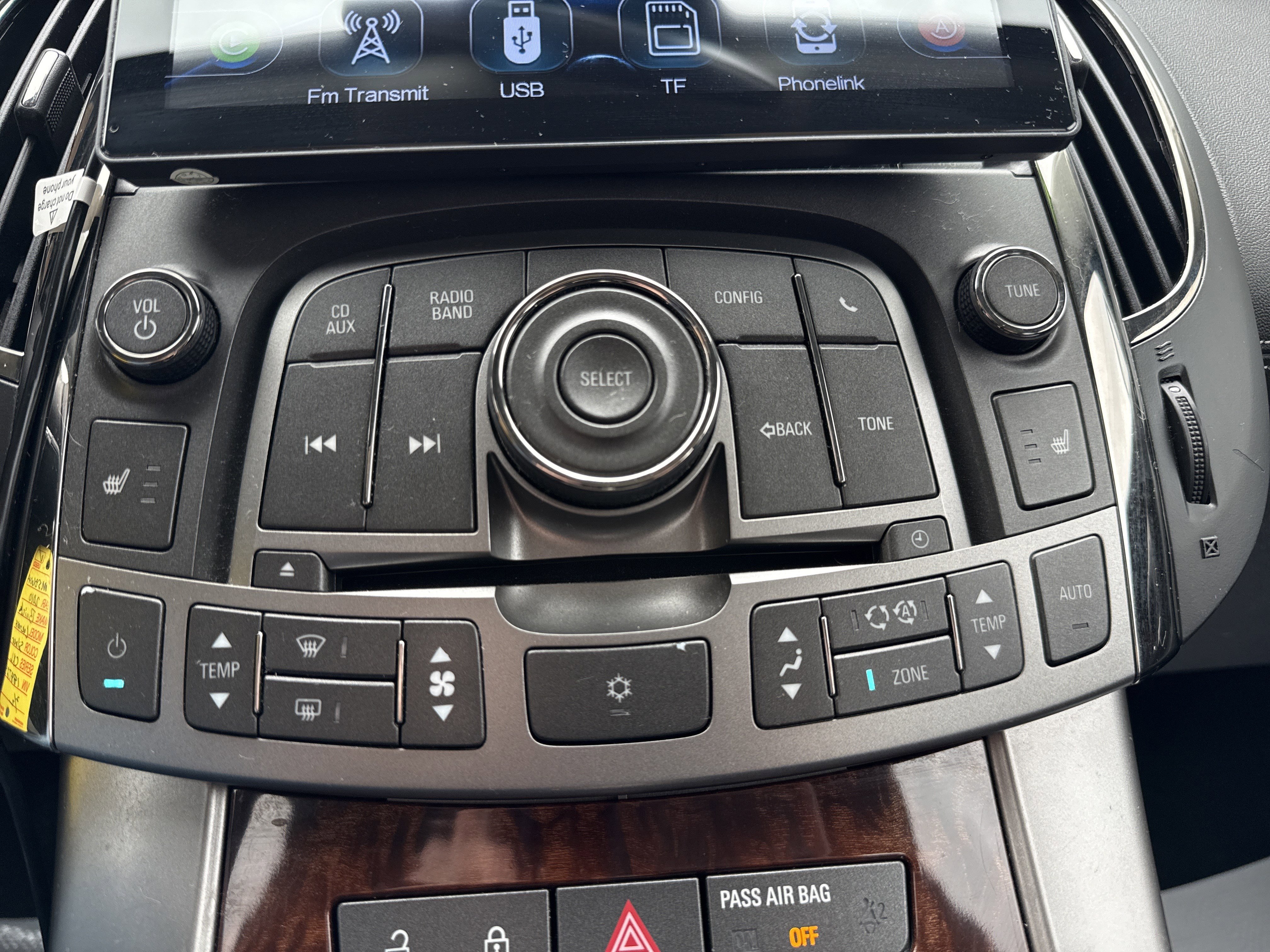 Used 2010 Buick LaCrosse CXL image 26