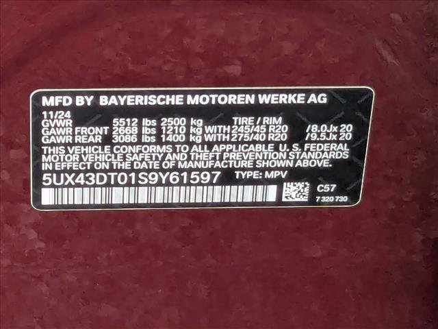 Certified 2025 BMW X4 M40i w/ Premium Package image 27