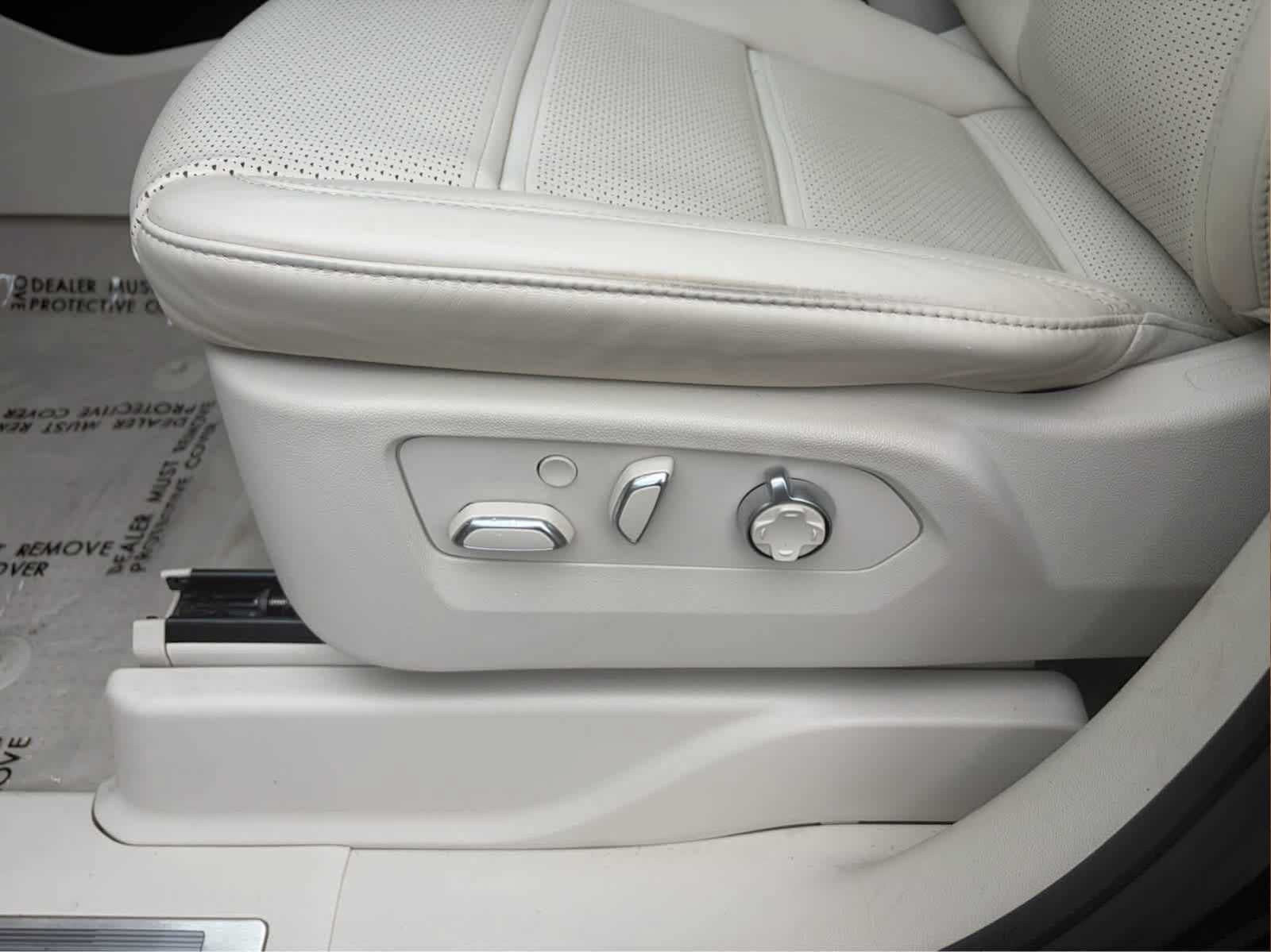 Certified 2023 Cadillac Escalade Sport Platinum w/ LPO, Floor Liner Package AWD/4WD image 11