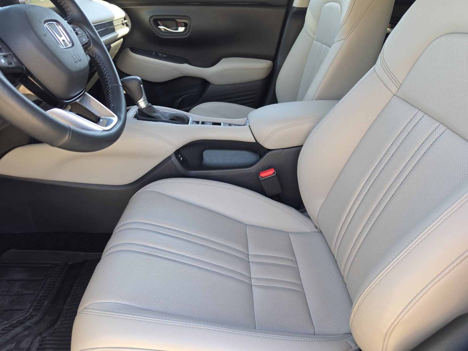 Used 2026 Honda HR-V EX-L image 12