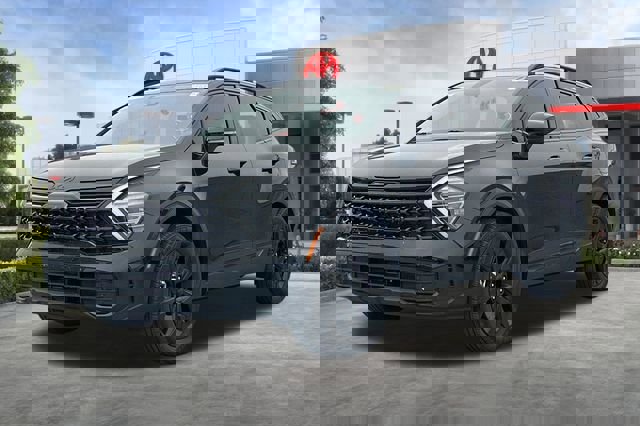 Used 2025 Kia Sportage X-Line image 3