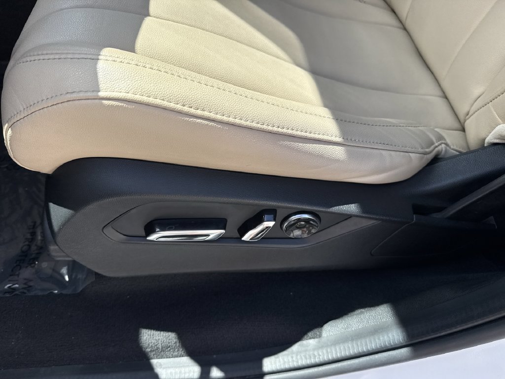 Used 2022 Acura MDX FWD image 41
