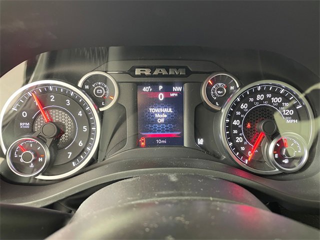 New 2026 RAM 1500 4x4 Crew Cab image 3