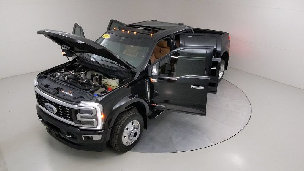 Certified 2024 Ford F450 Platinum w/ FX4 Off-Road Package AWD/4WD image 47