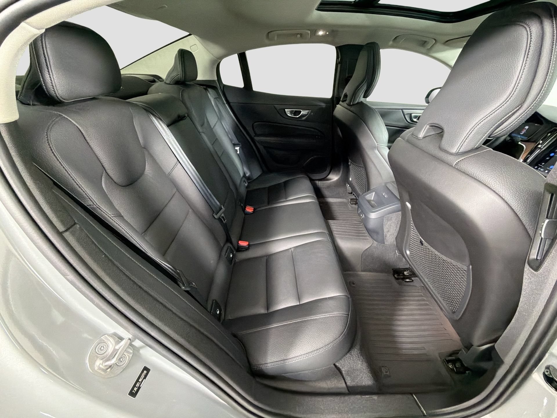 Certified 2024 Volvo S60 B5 Plus w/ Climate Package FWD image 29