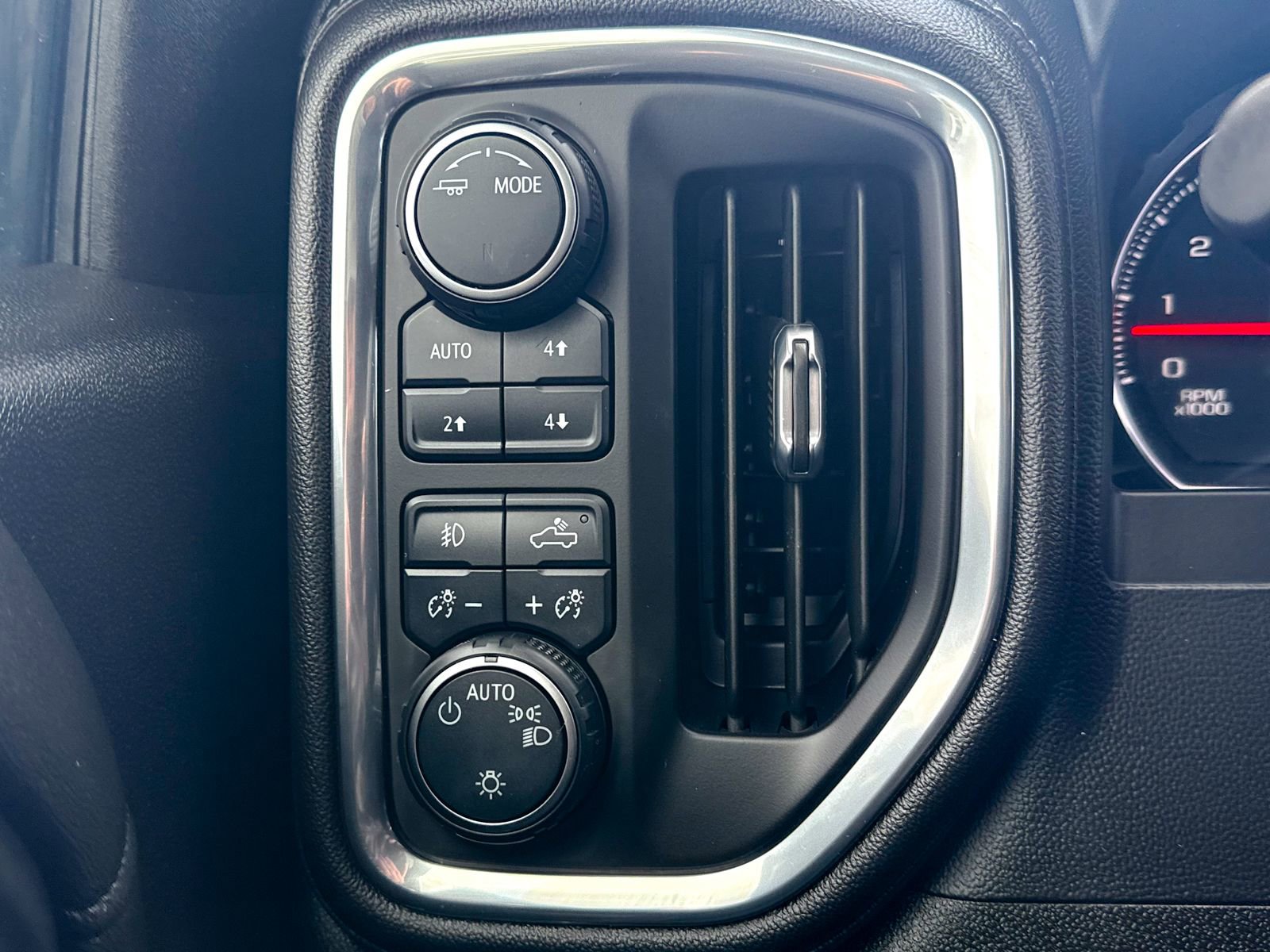 Certified 2021 Chevrolet Silverado 1500 LT Trail Boss w/ Bed Protection Package image 40