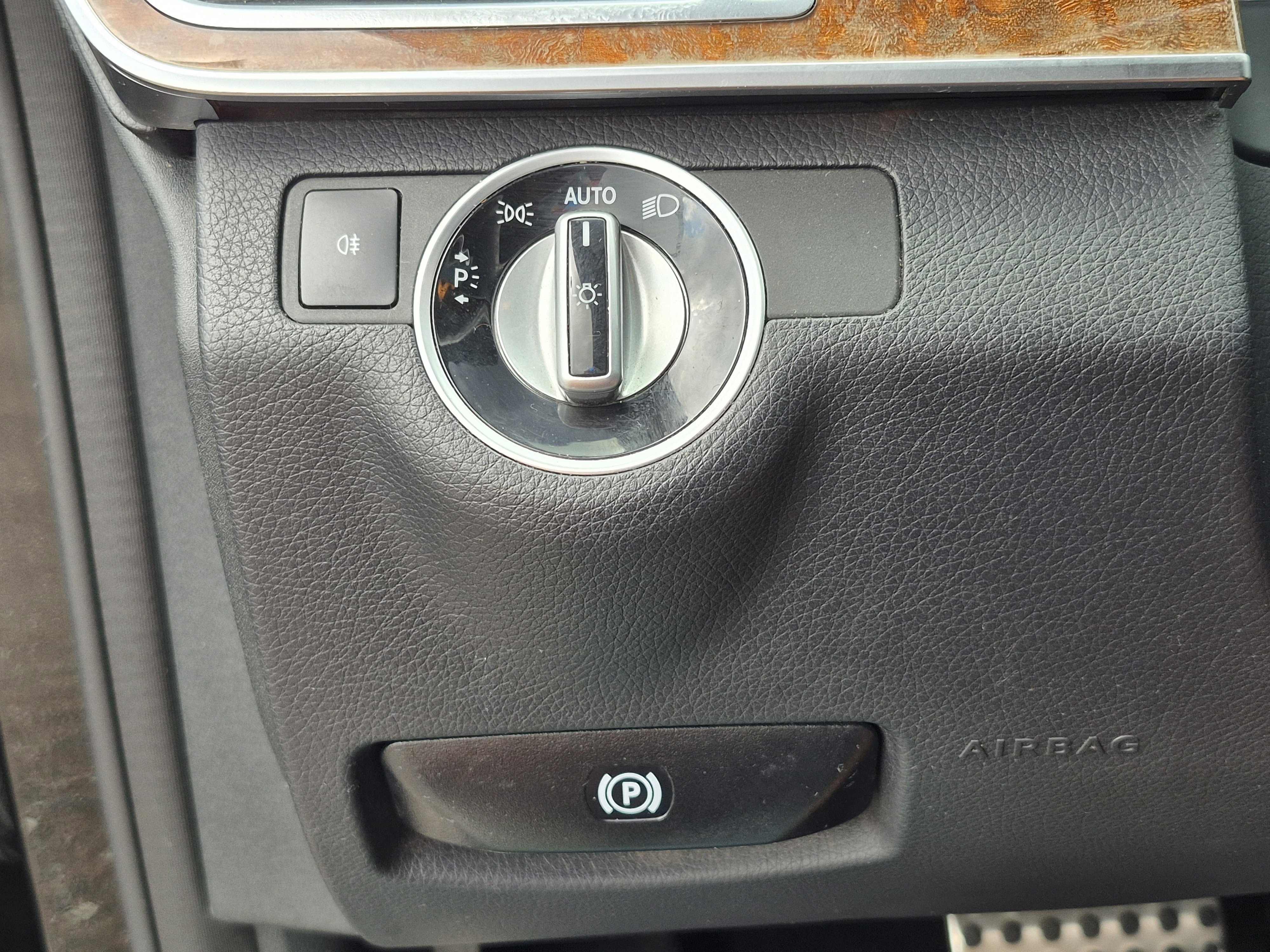 Used 2015 Mercedes-Benz E 350 4MATIC Wagon image 31