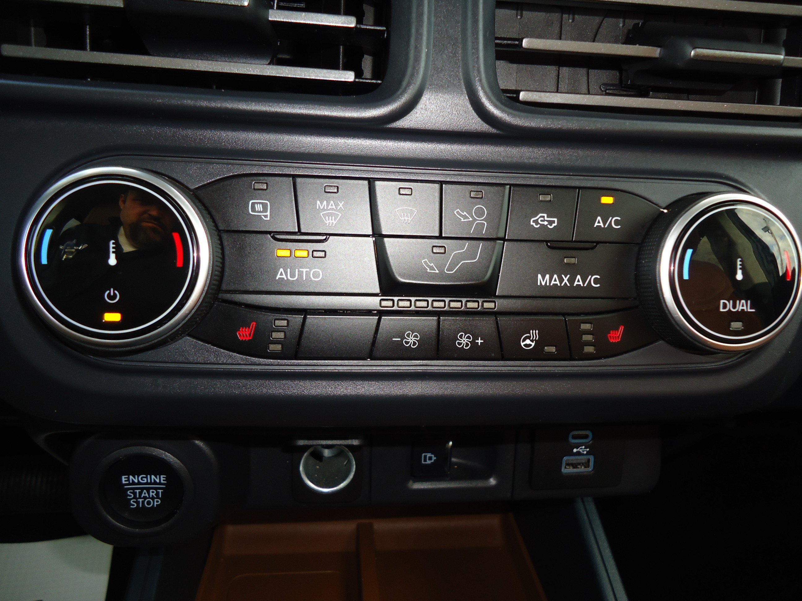 Used 2024 Ford Maverick Lariat FWD image 23