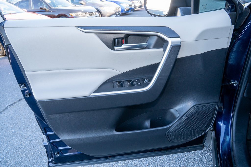 Certified 2022 Toyota RAV4 XLE Premium image 14