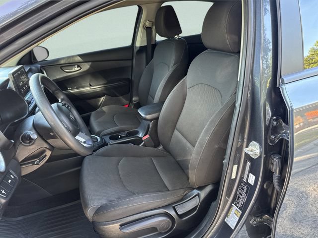 Used 2020 Kia Forte LXS FWD image 17