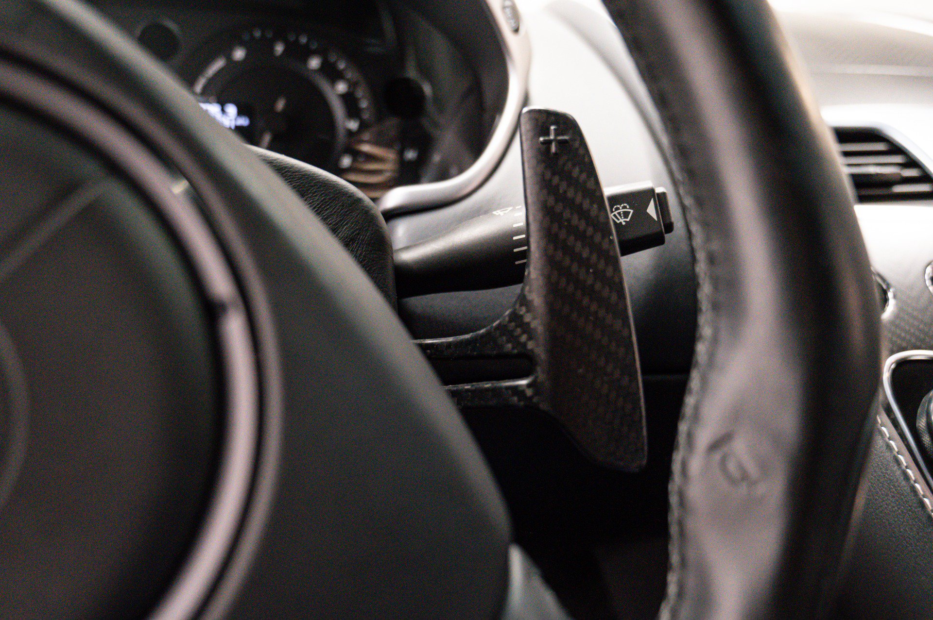 Used 2014 Aston Martin Vanquish Coupe RWD image 41