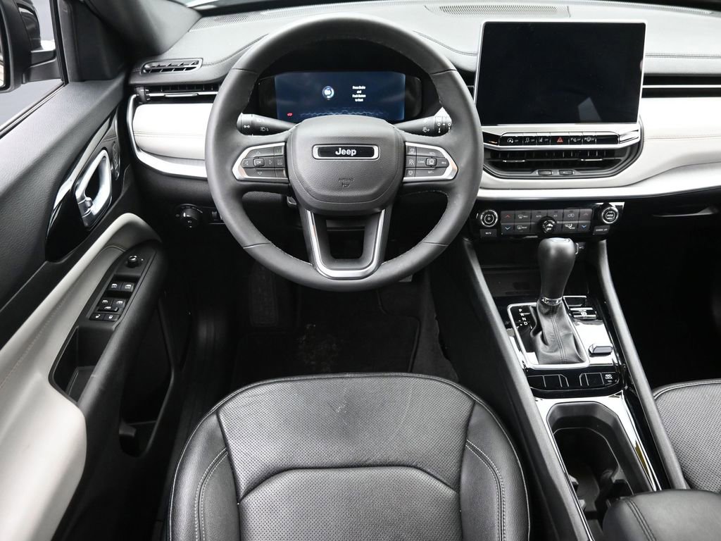 Used 2025 Jeep Compass Limited w/ Elite Group image 11