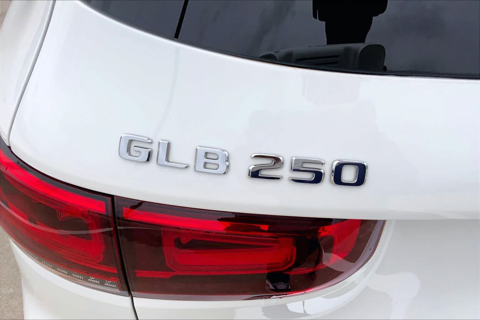 Used 2023 Mercedes-Benz GLB 250 image 10