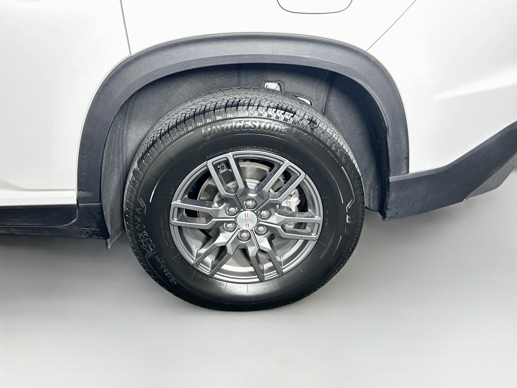 Used 2025 GMC Acadia Elevation FWD image 11