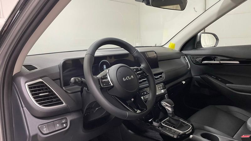 New 2026 Kia Seltos EX image 19