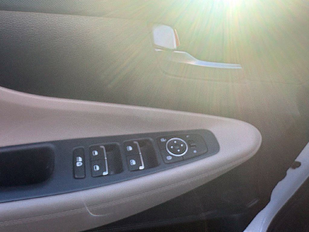 Certified 2023 Hyundai Santa Fe SEL AWD/4WD image 12