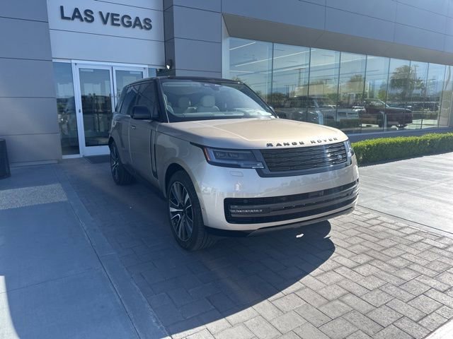 Used 2026 Land Rover Range Rover SE image 3