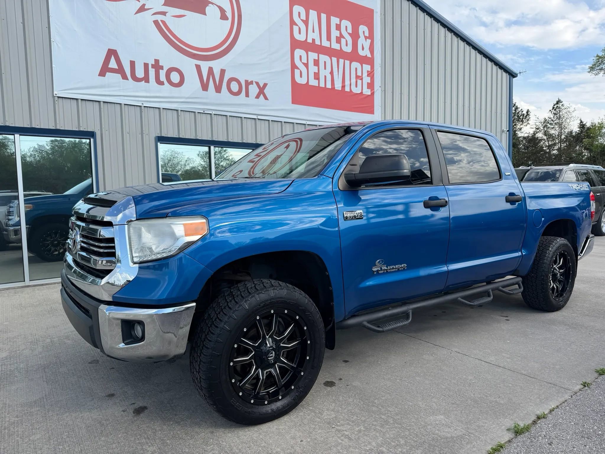Used 2016 Toyota Tundra SR5 w/ TRD Off Road Package image 18