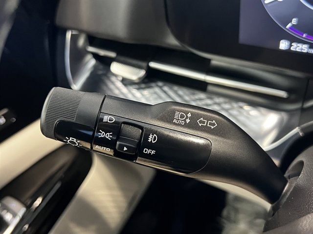 Used 2024 Kia Carnival SX Prestige image 44