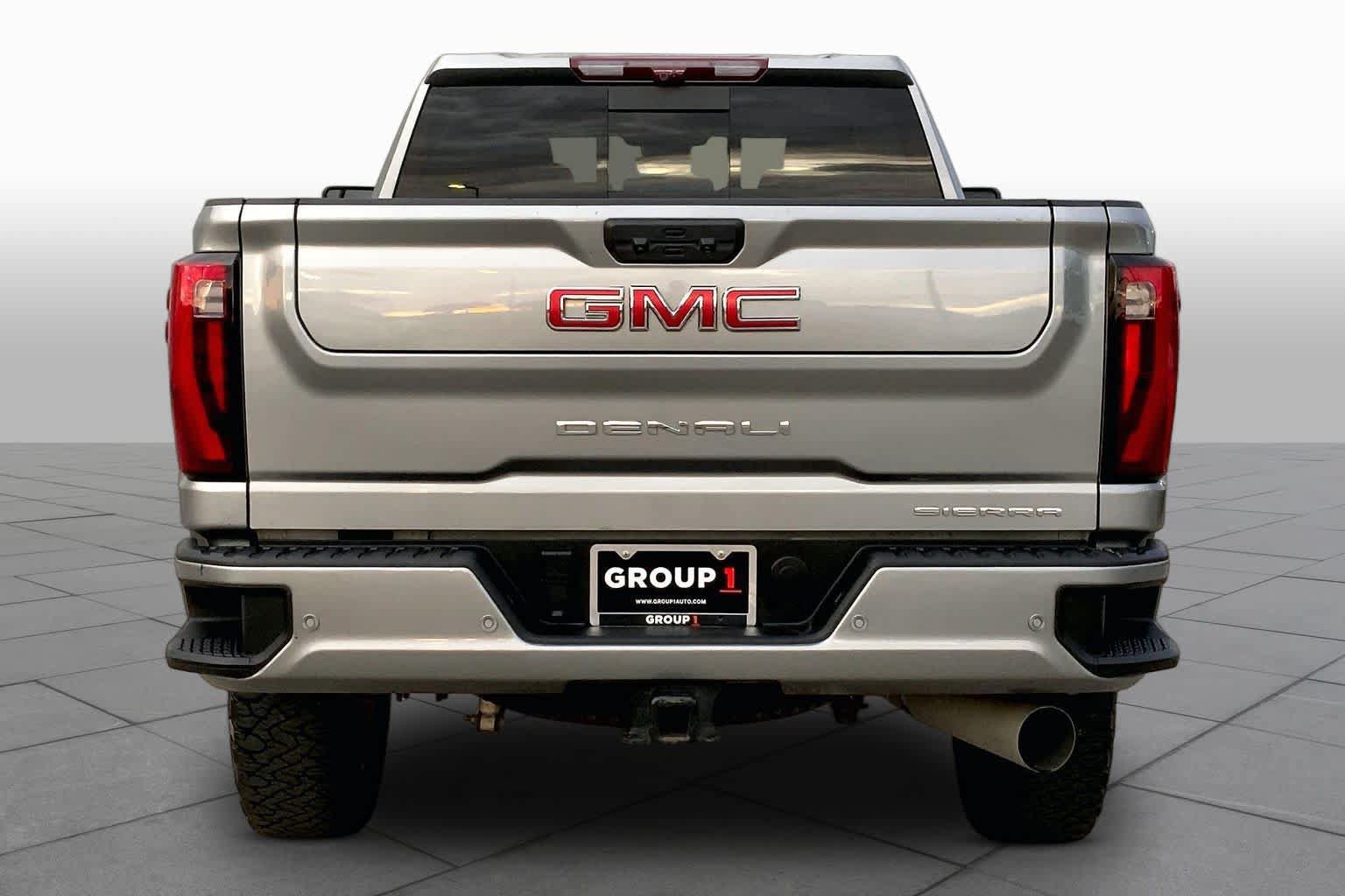 Used 2024 GMC Sierra 2500 Denali w/ Denali Reserve Package AWD/4WD image 5