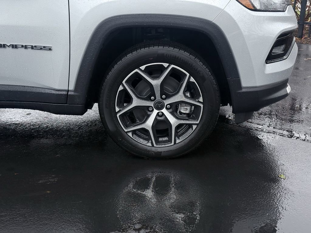 New 2026 Jeep Compass Limited image 9