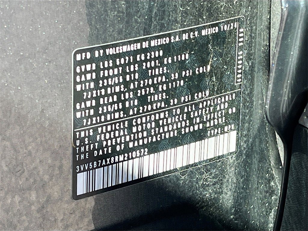 Used 2024 Volkswagen Tiguan Wolfsburg Edition image 31