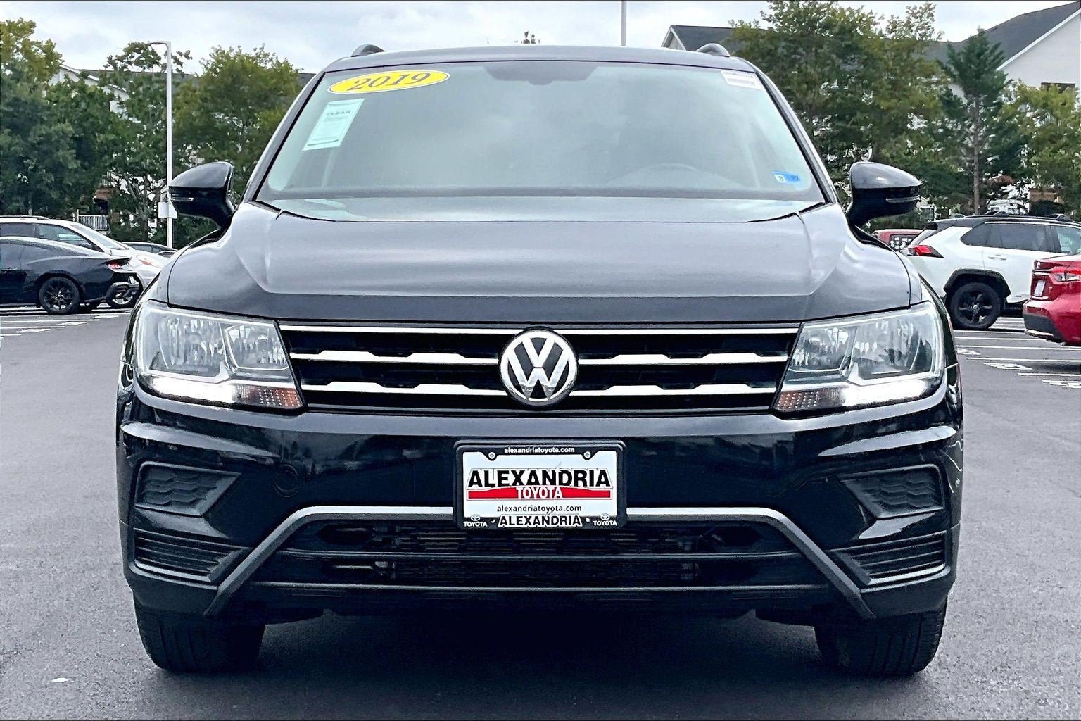 Used 2019 Volkswagen Tiguan SE AWD/4WD image 3