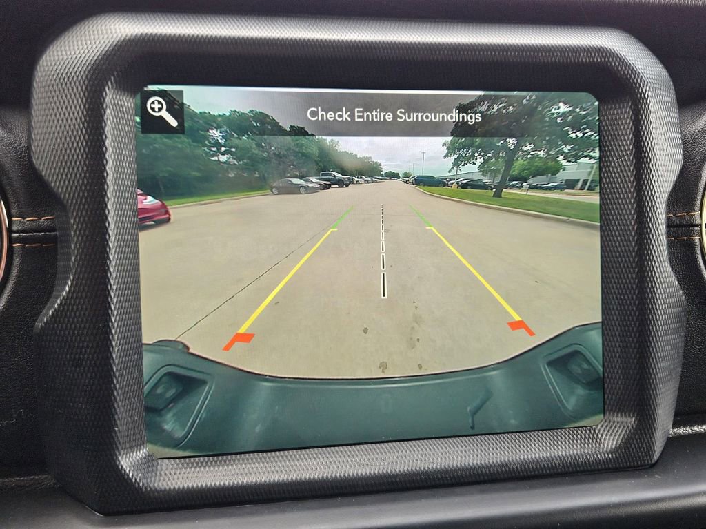 Used 2021 Jeep Gladiator Overland AWD/4WD image 14