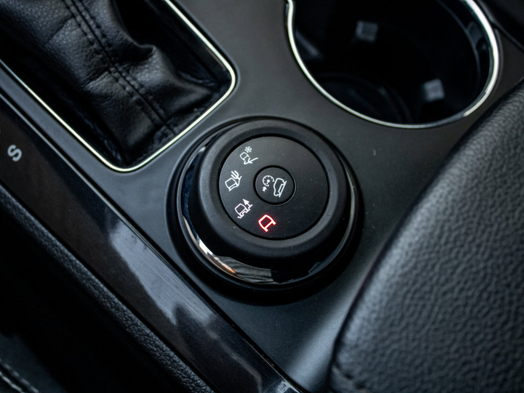 Used 2018 Ford Explorer XLT image 35